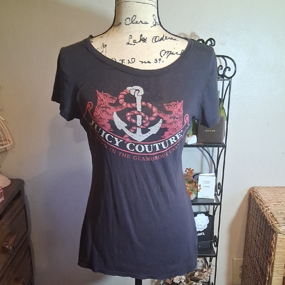 Juicy Couture Vintage Black and Red Anchor Tee Size Medium(PLEASE READ FLAWS!)